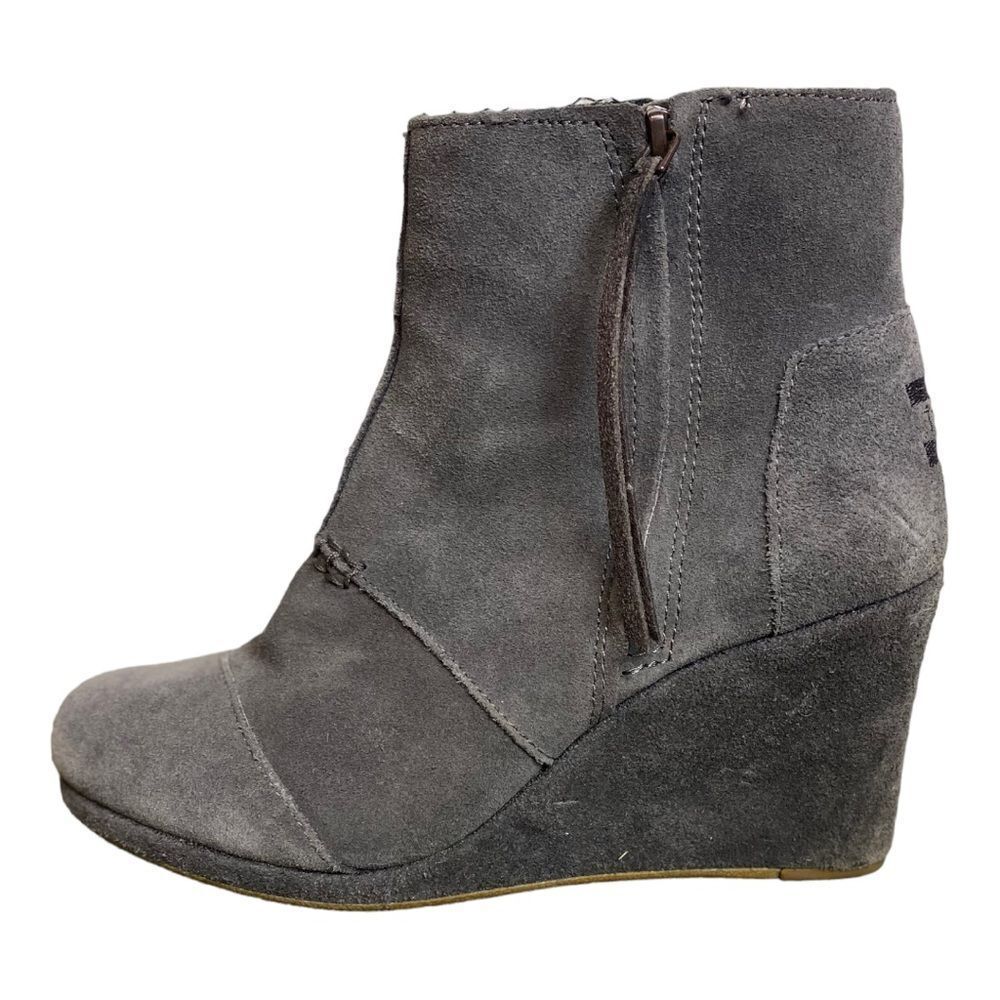 #97 TOM’S  Gray Suede Wedge ankle Booties